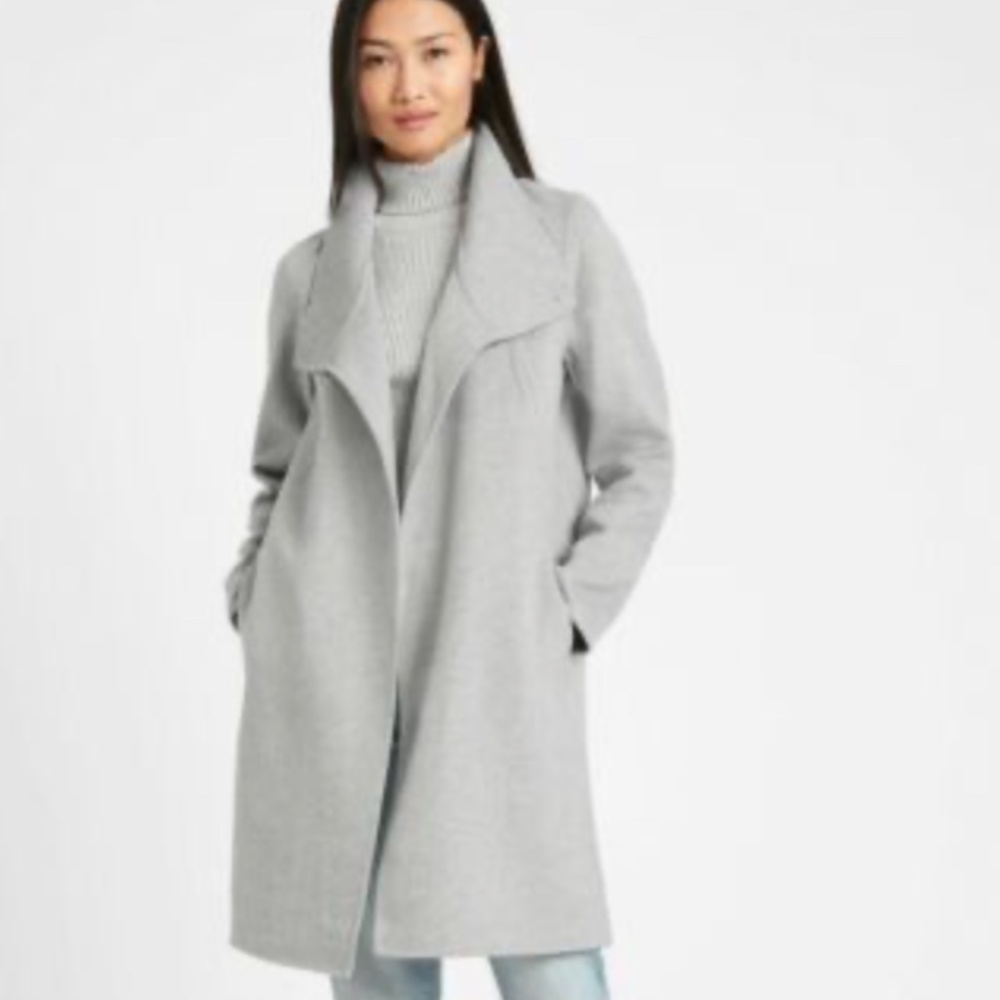 NWT Banana Republic Coat, size S